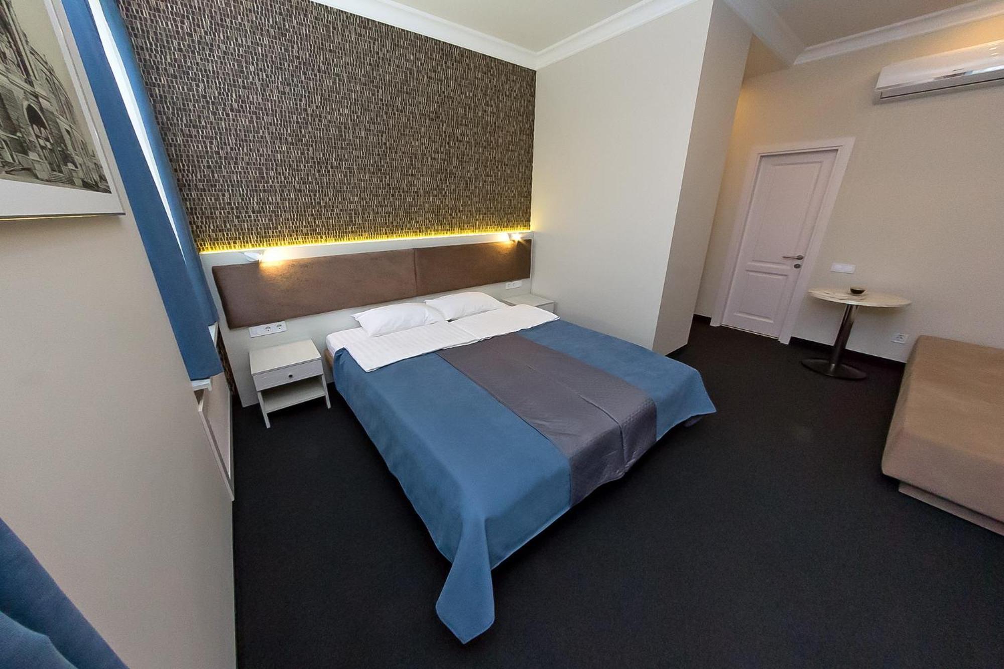 Voyage Hotel Odesa Room photo